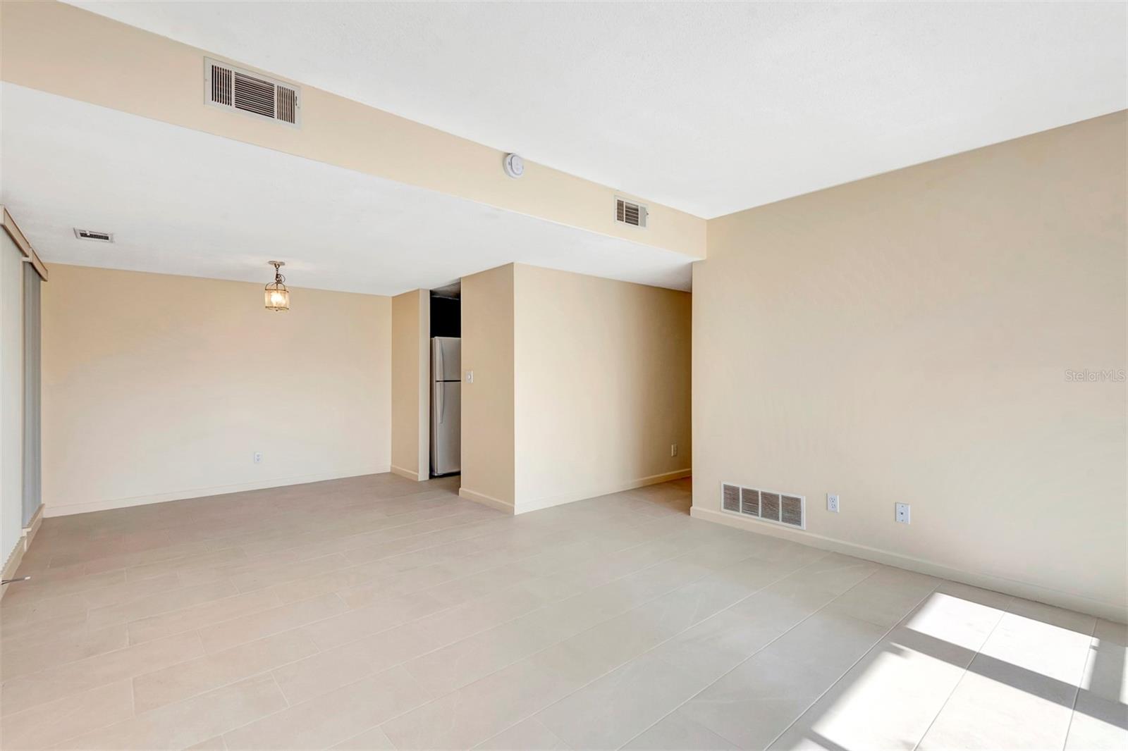 48 Club House Dr #106 Property Photo 11