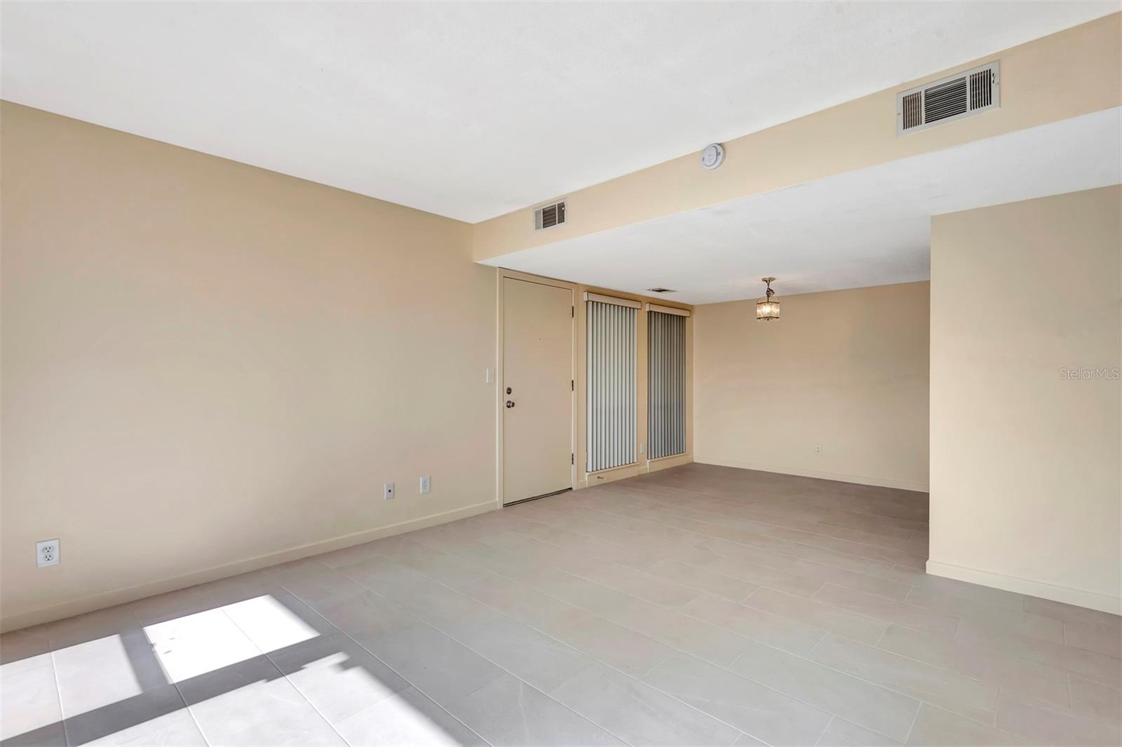 48 Club House Dr #106 Property Photo 12