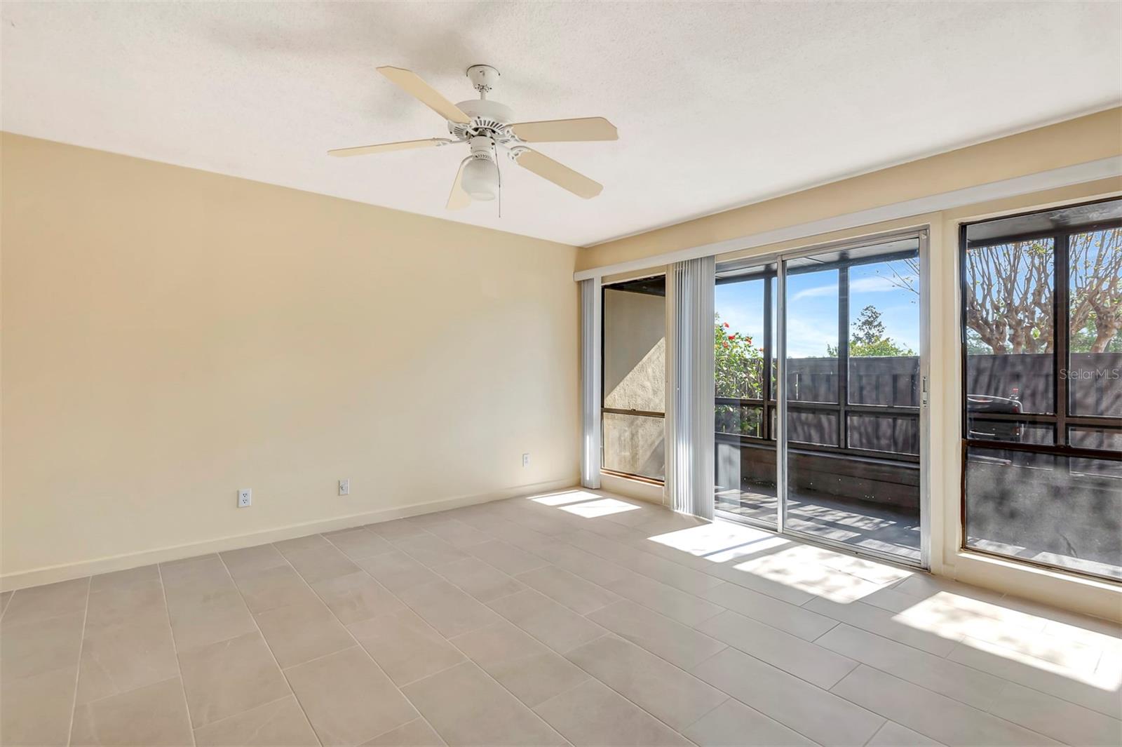48 Club House Dr #106 Property Photo 13