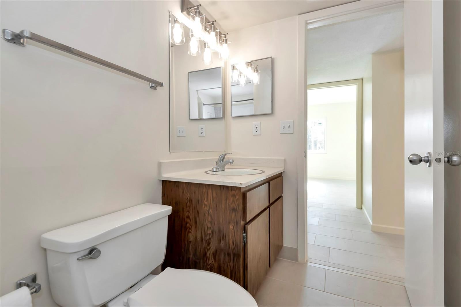 48 Club House Dr #106 Property Photo 18