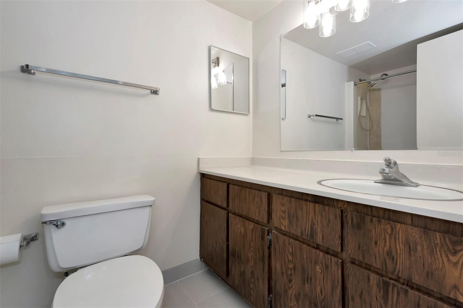 48 Club House Dr #106 Property Photo 25
