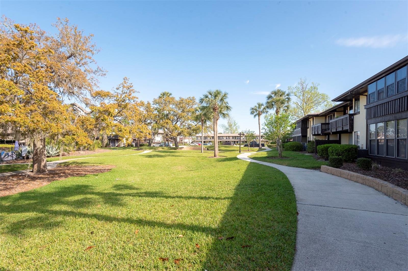 48 Club House Dr #106 Property Photo 30
