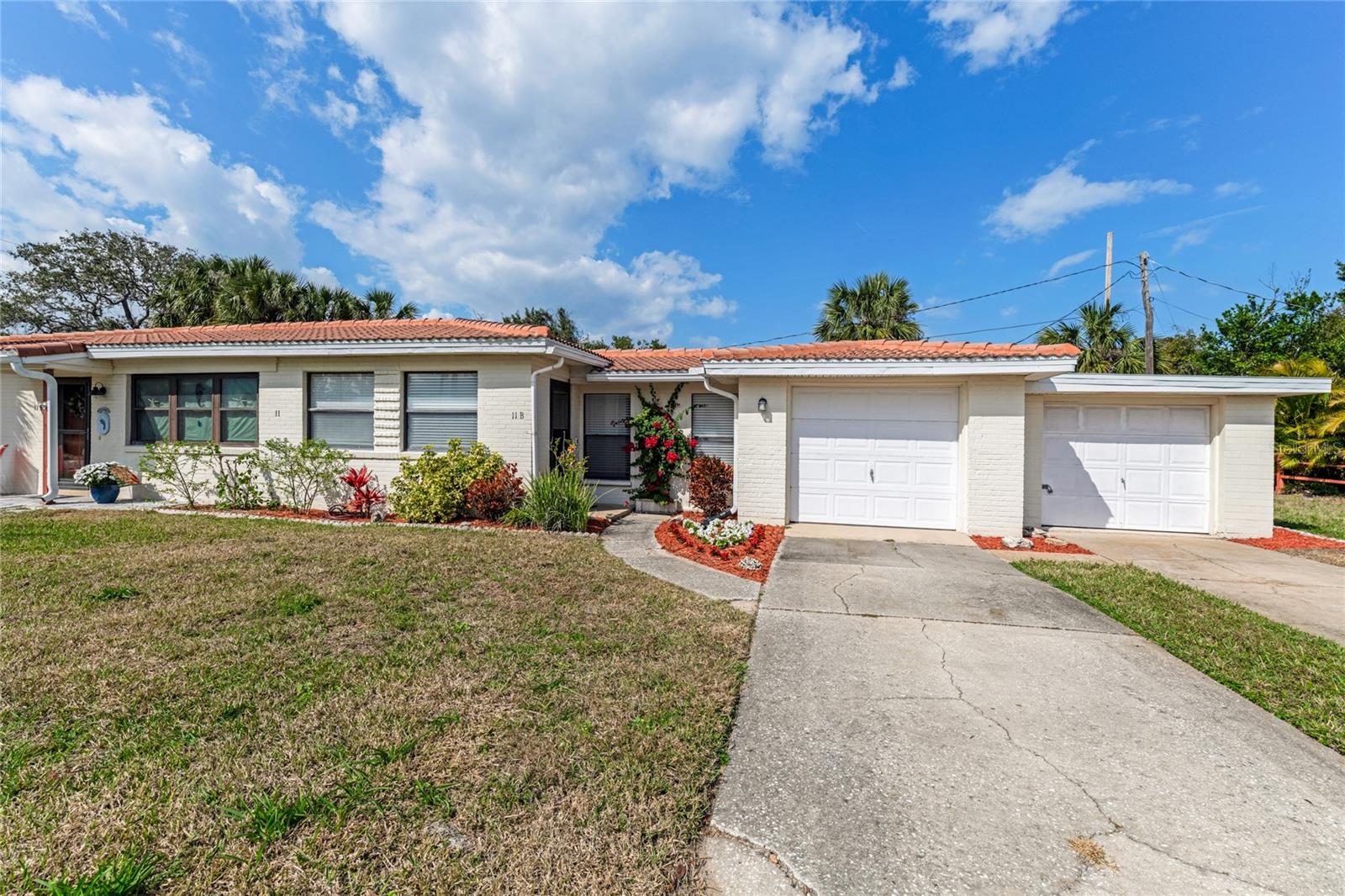 11 Cardinal Dr #b Property Photo