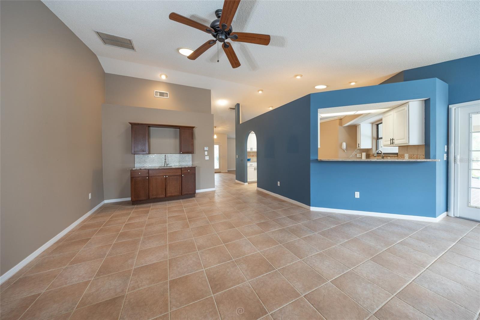 130 Bayside Dr Property Photo 12