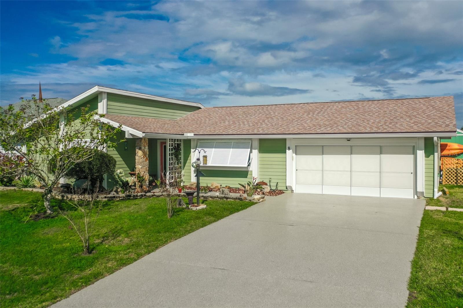 8 Corning Ct Property Photo 1