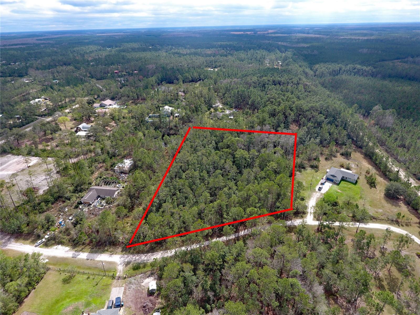3779 Plantation Dr Property Photo 1