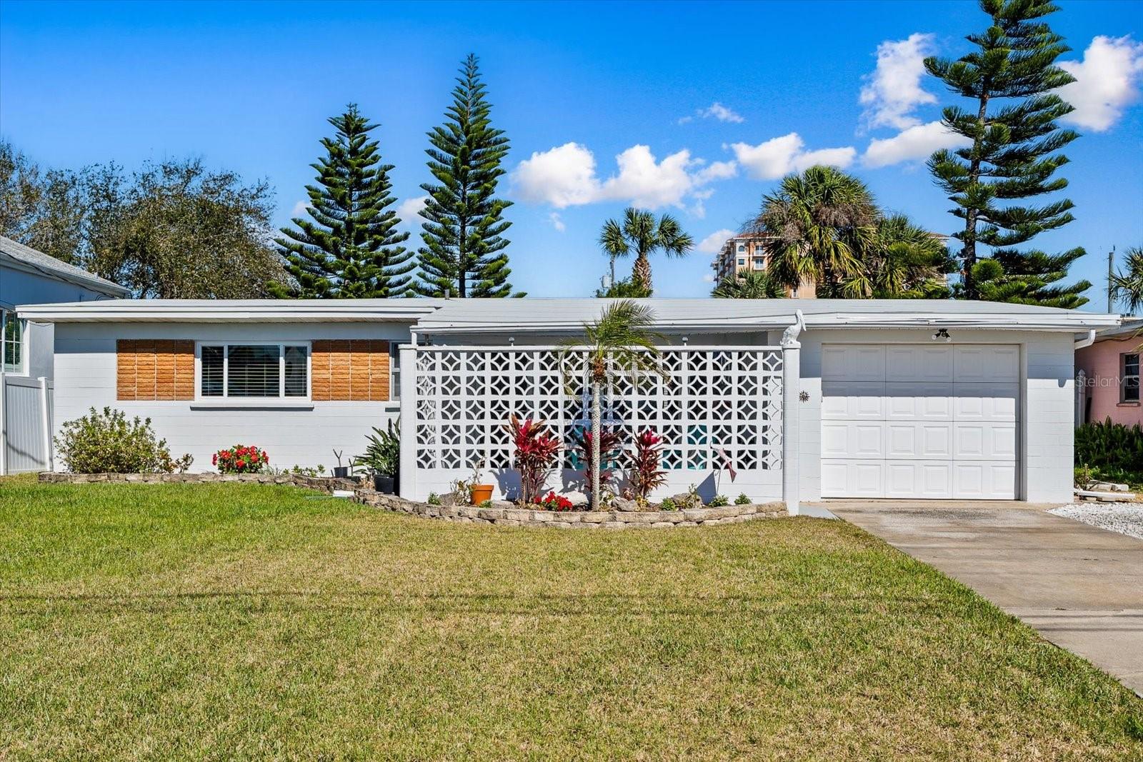 3227 S Peninsula Dr Property Photo