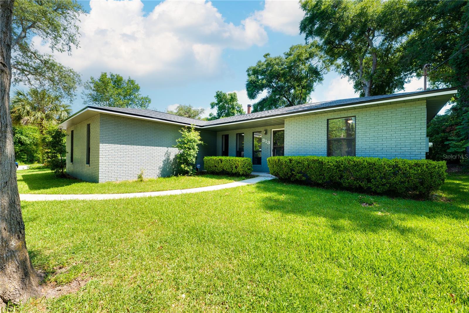 313 Cypress Rd Property Photo