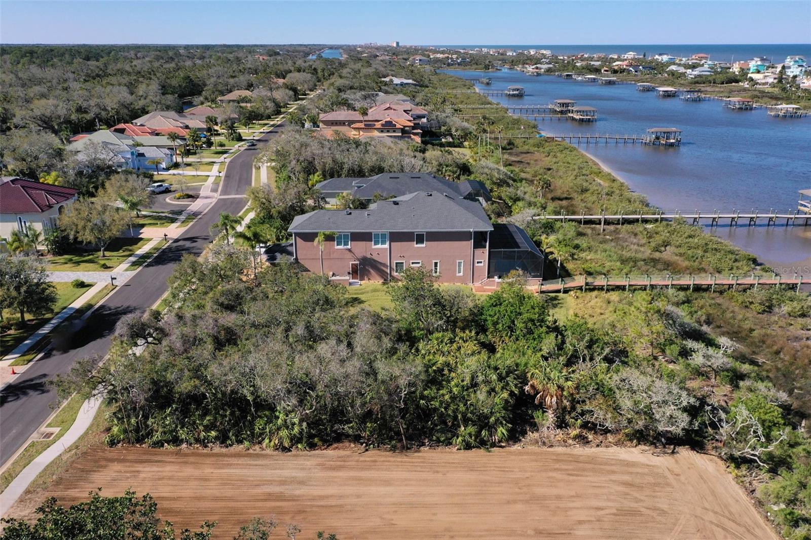 28 N Riverwalk Dr Property Photo 18
