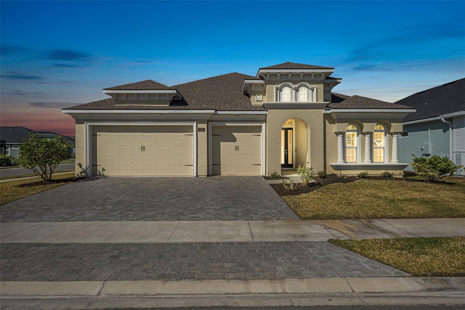 525 Mosaic Blvd Property Photo