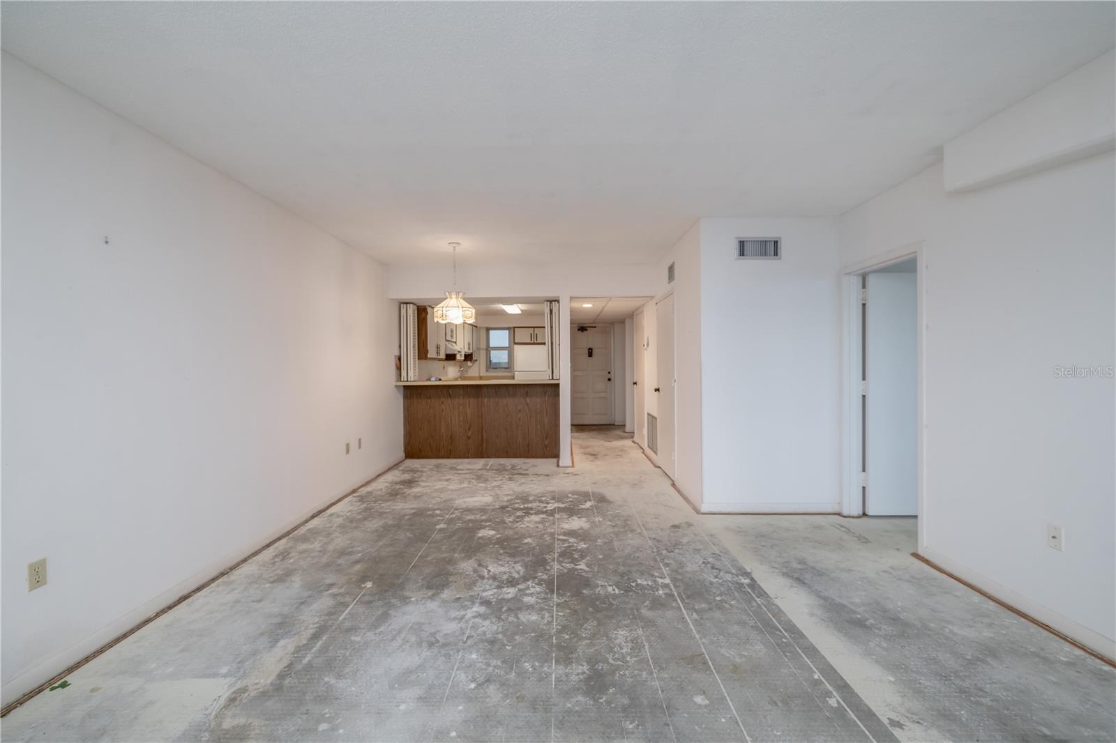 1133 Ocean Shore Blvd #302 Property Photo 11