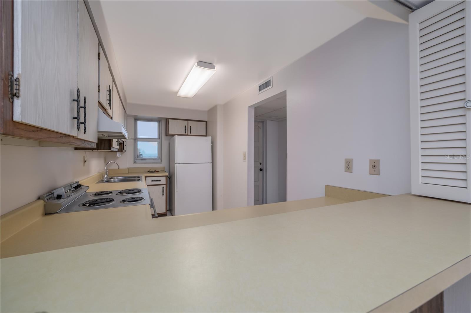 1133 Ocean Shore Blvd #302 Property Photo 12