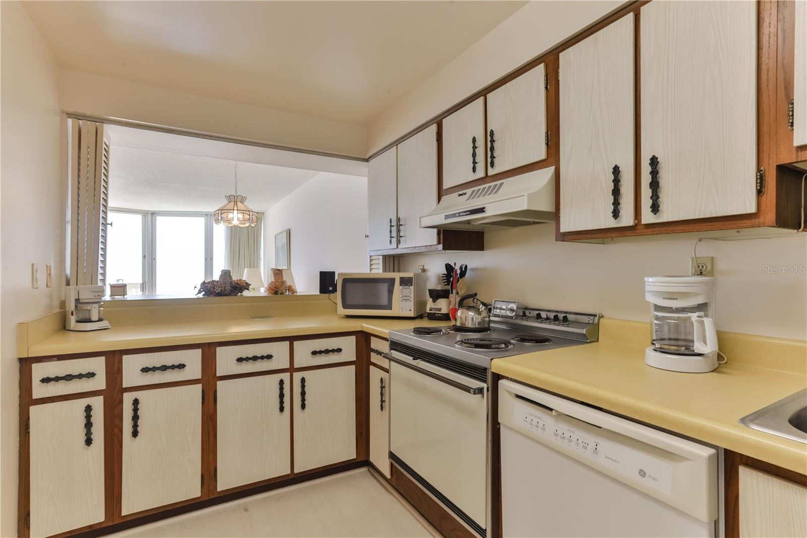 1133 Ocean Shore Blvd #302 Property Photo 34