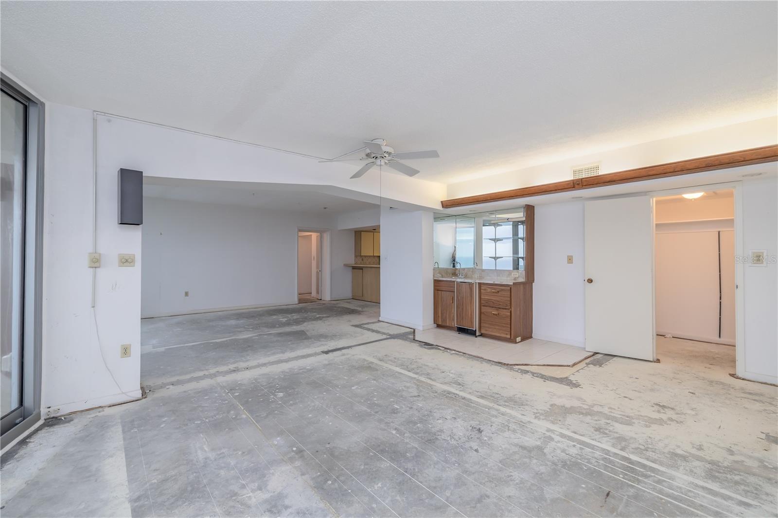 1133 Ocean Shore Blvd #303 Property Photo 11