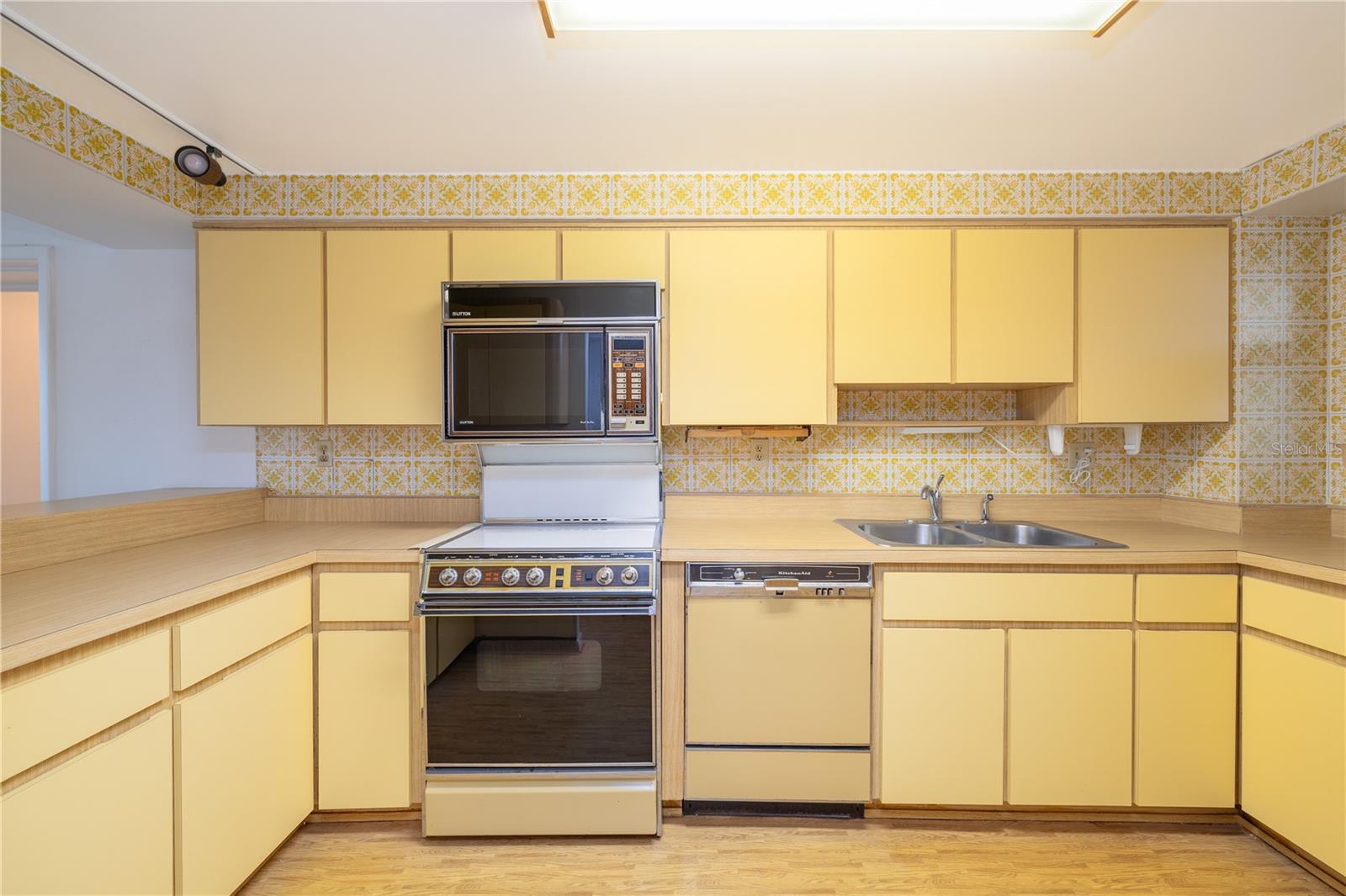 1133 Ocean Shore Blvd #303 Property Photo 16