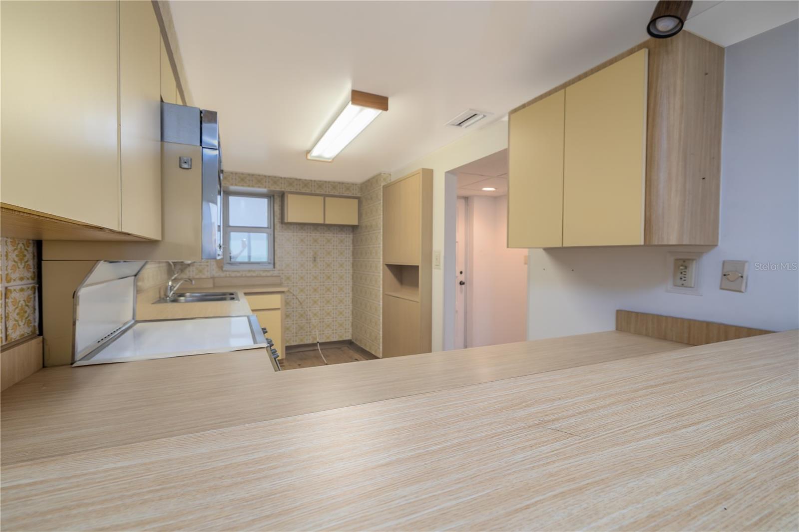 1133 Ocean Shore Blvd #303 Property Photo 17