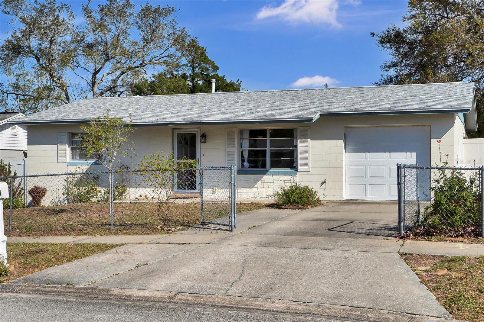 1304 Par Ave Property Photo