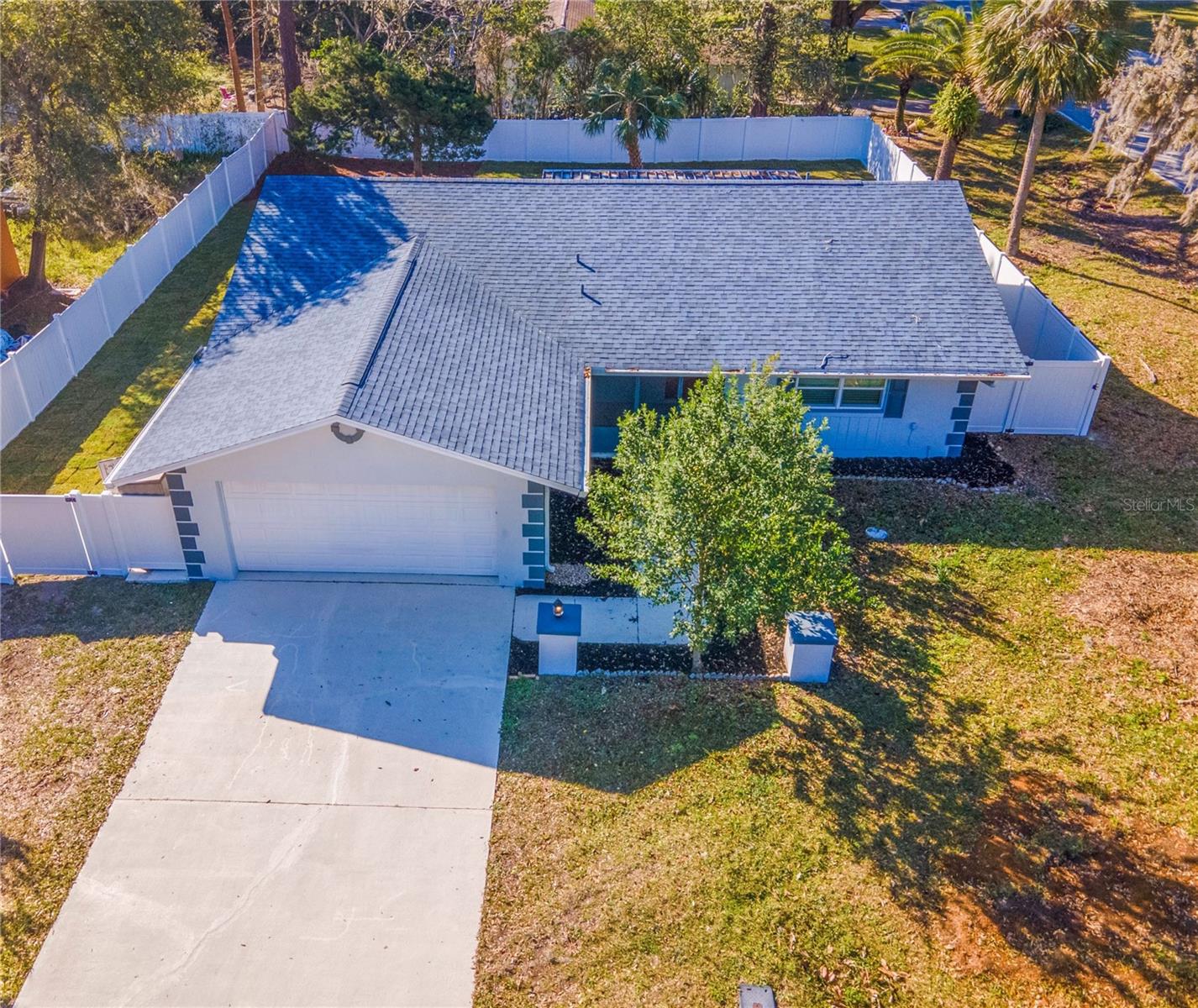 2 Fernham Ln Property Photo