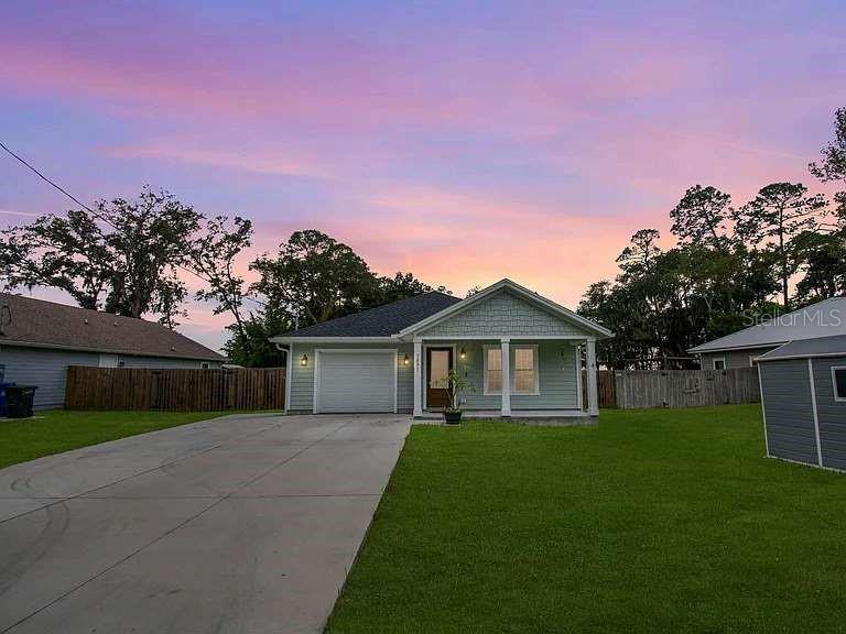 5831 Oak St Property Photo