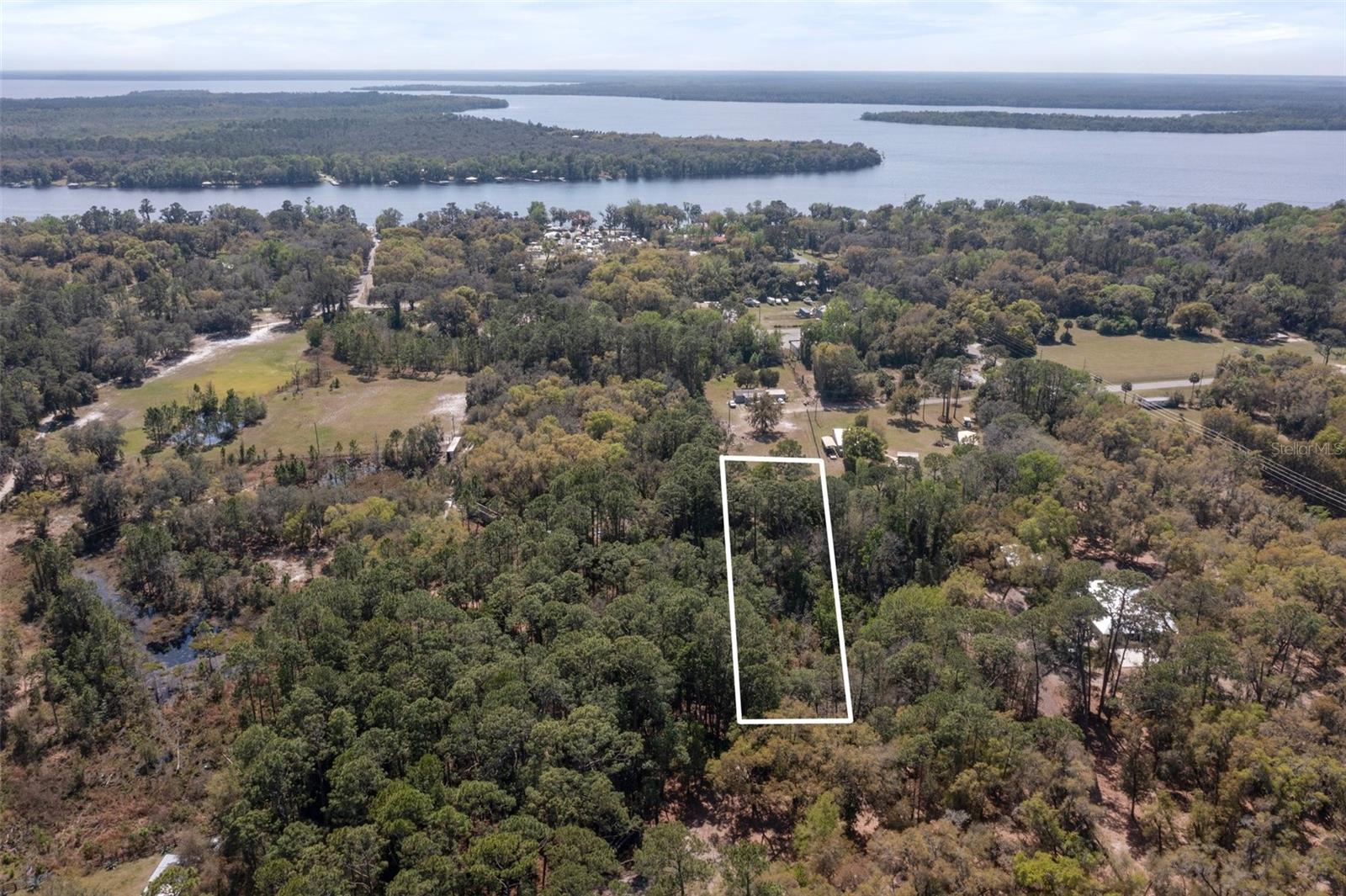 Lone Laurel Ln Property Photo