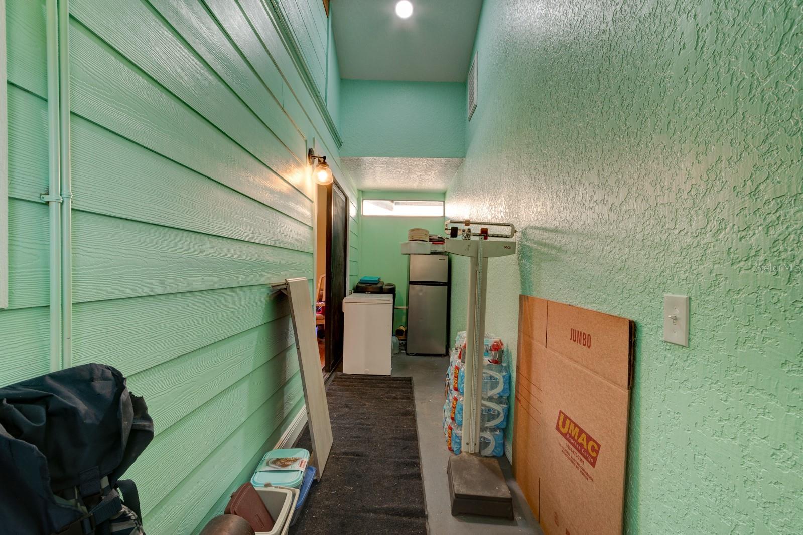 9 Shadow Ln Property Photo 38