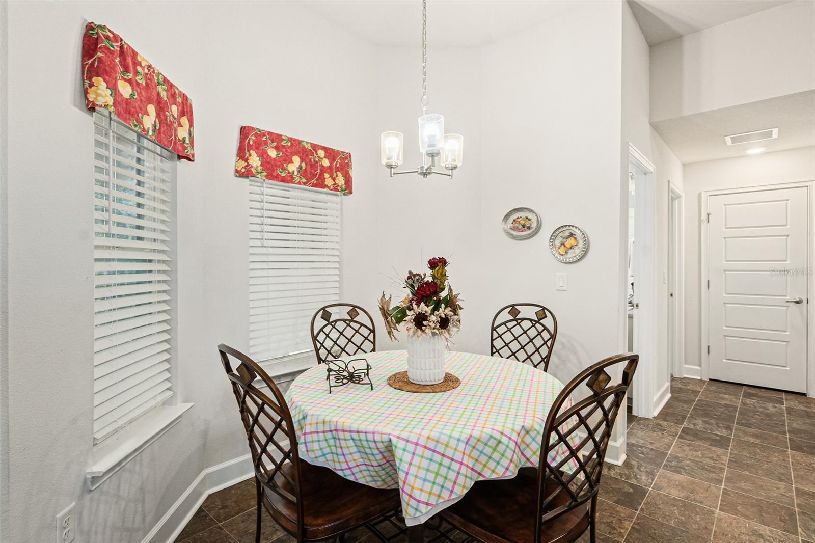 21 Kaufman Pl Property Photo 15