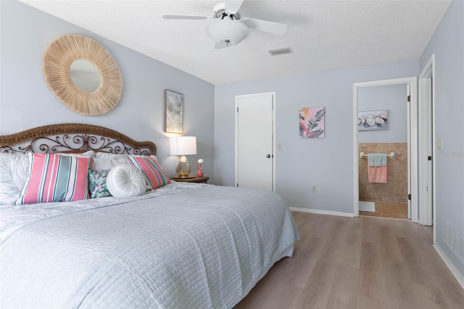 2260 John Anderson Dr Property Photo 35