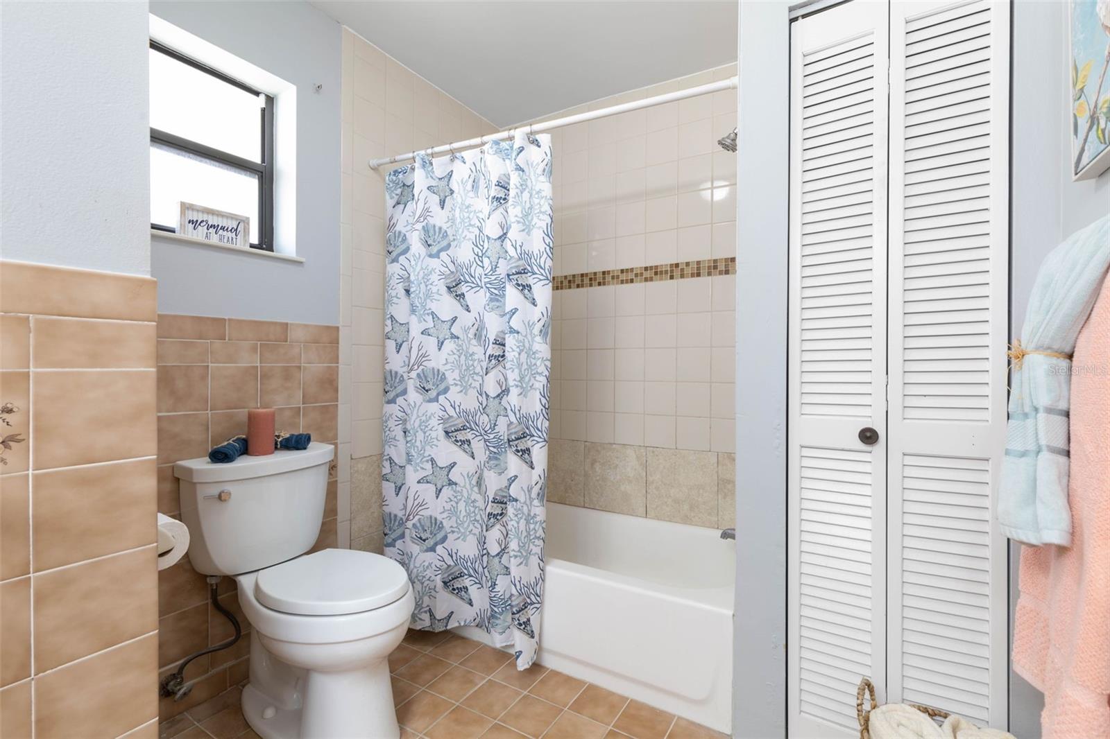 2260 John Anderson Dr Property Photo 38