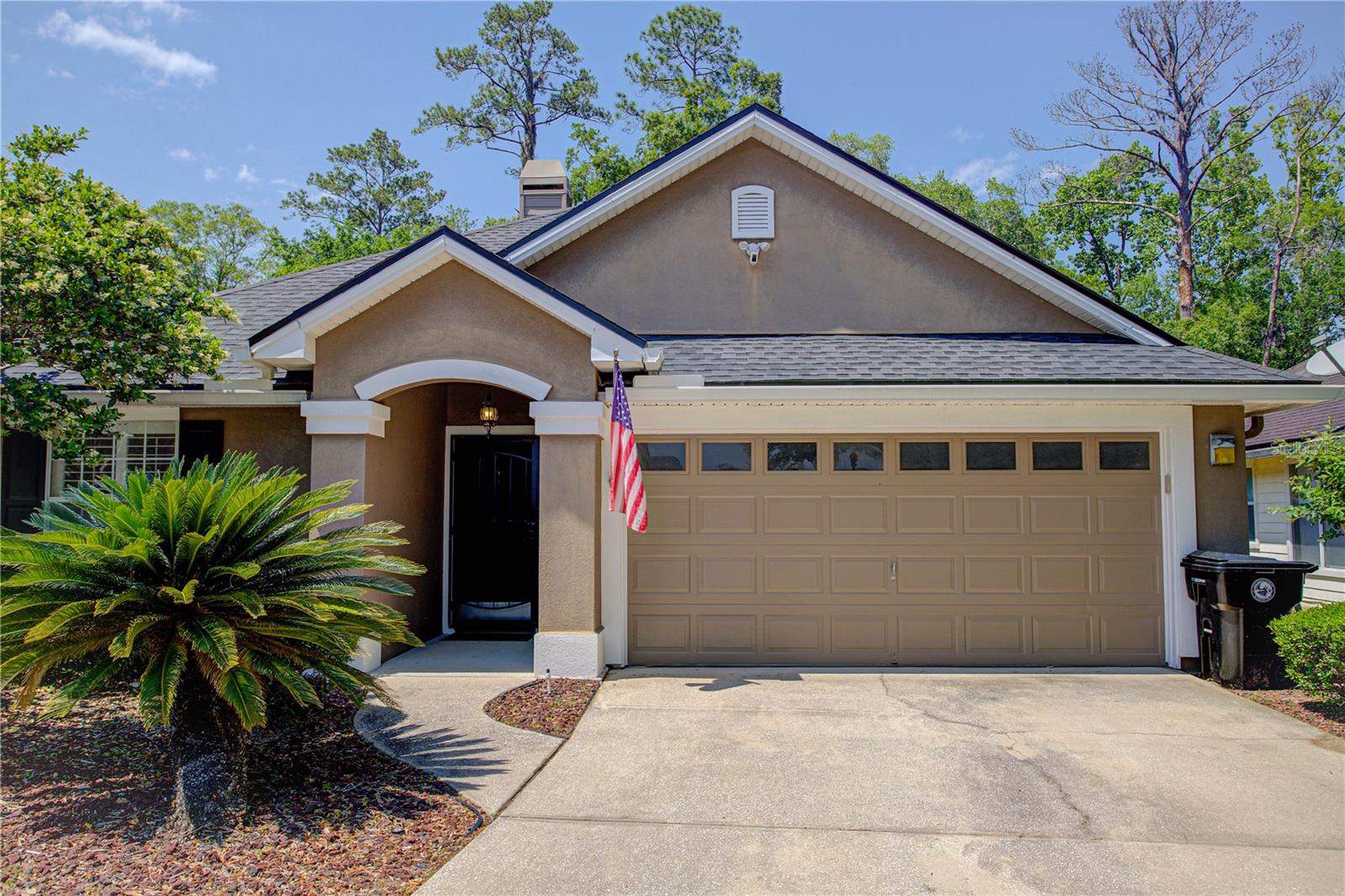1816 Lake Forest Ln Property Photo