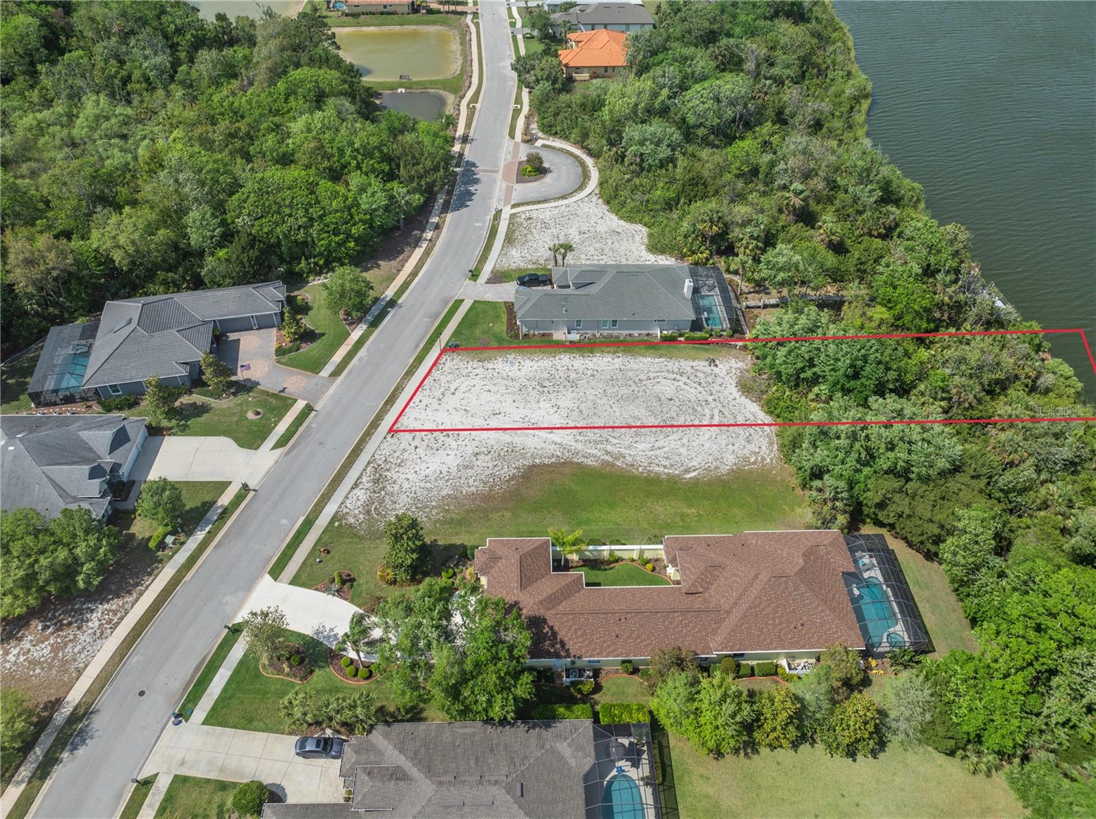 48 N Lakewalk Dr Property Photo 2