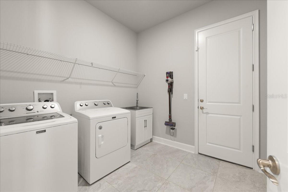 827 Creekwood Dr Property Photo 29