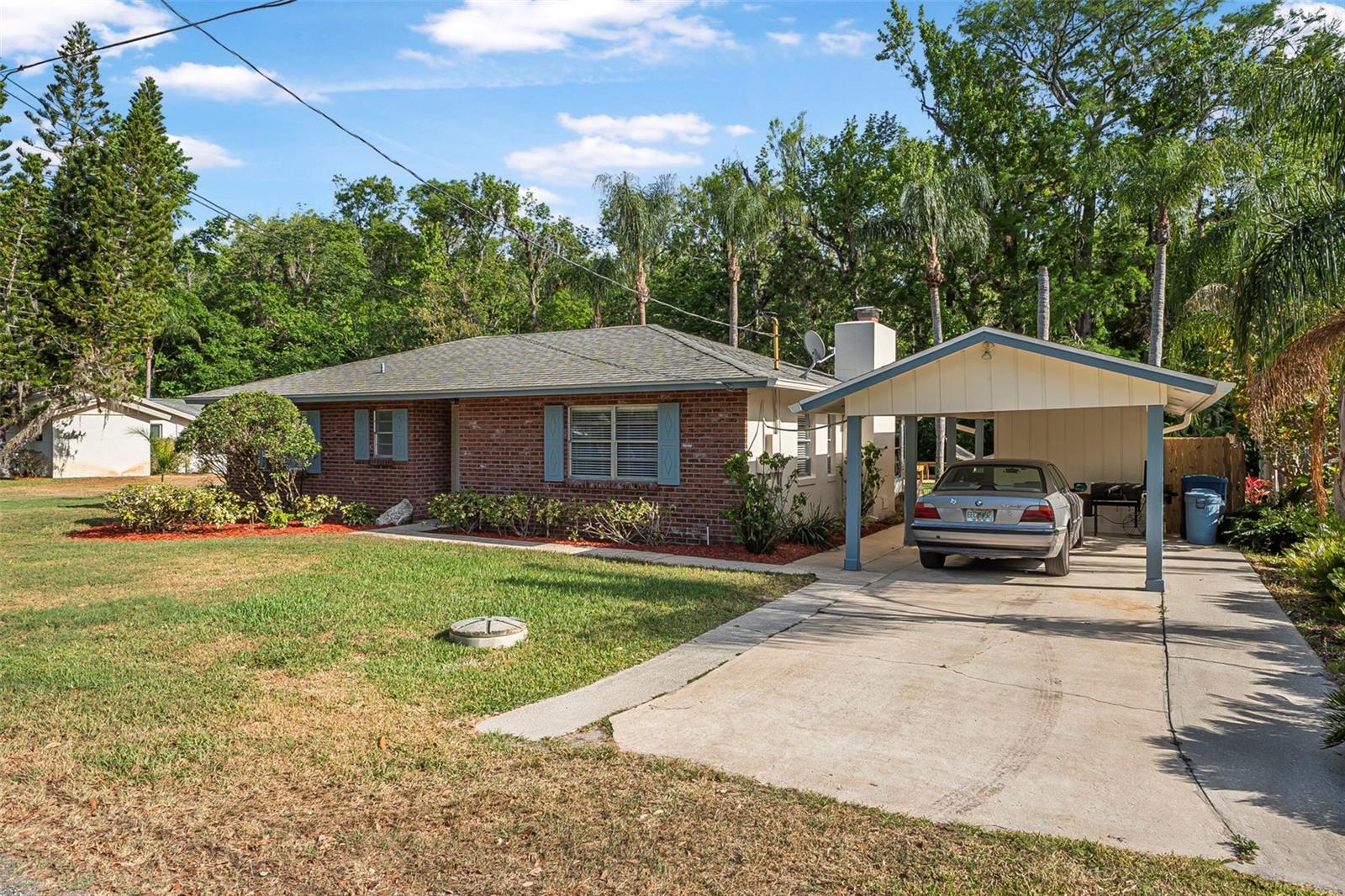 1877 Riveredge Dr Property Photo