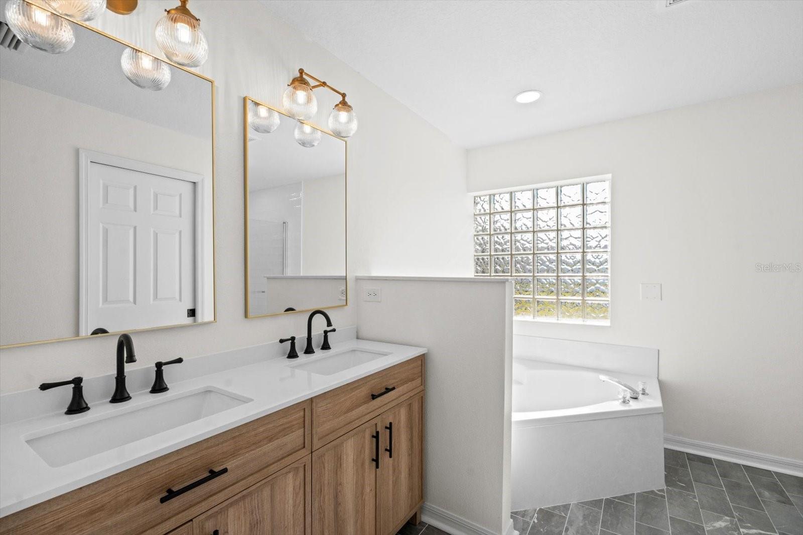 56 La Mancha Dr Property Photo 13