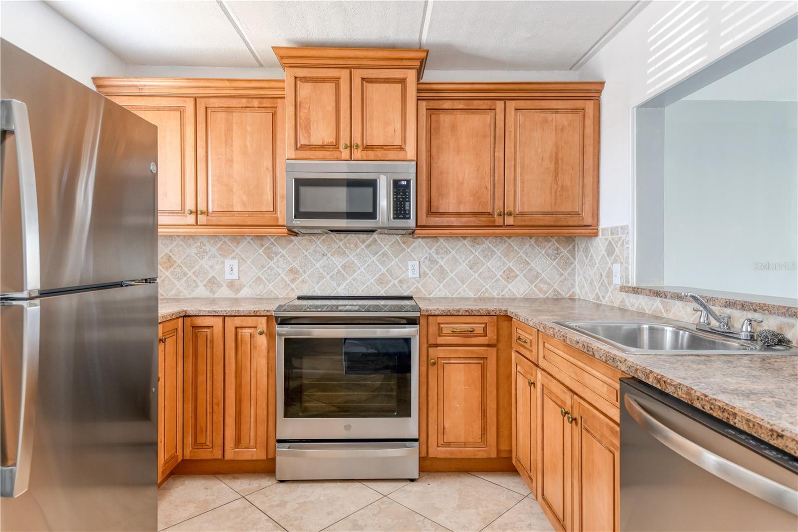 8550 A1a #331 S #33131 Property Photo 5