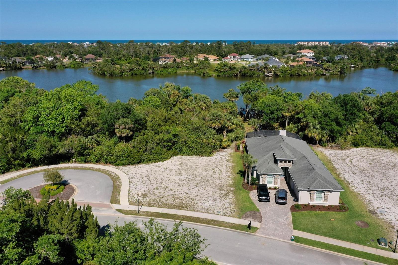 52 N Lakewalk Dr Property Photo