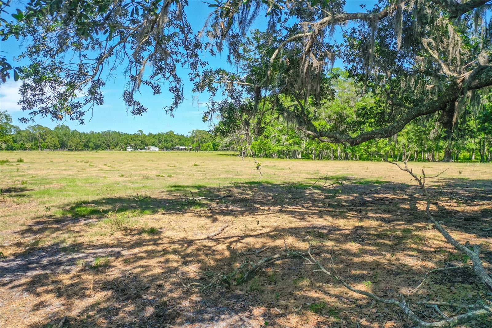 000 Cr65 Property Photo 1
