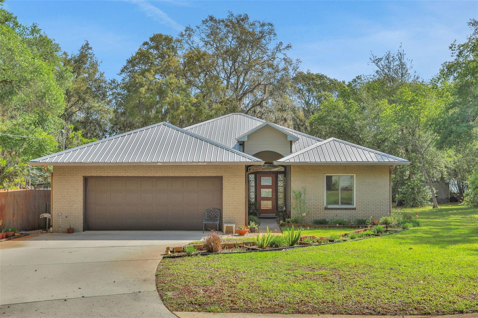 6261 Little Lake Geneva Rd Property Photo