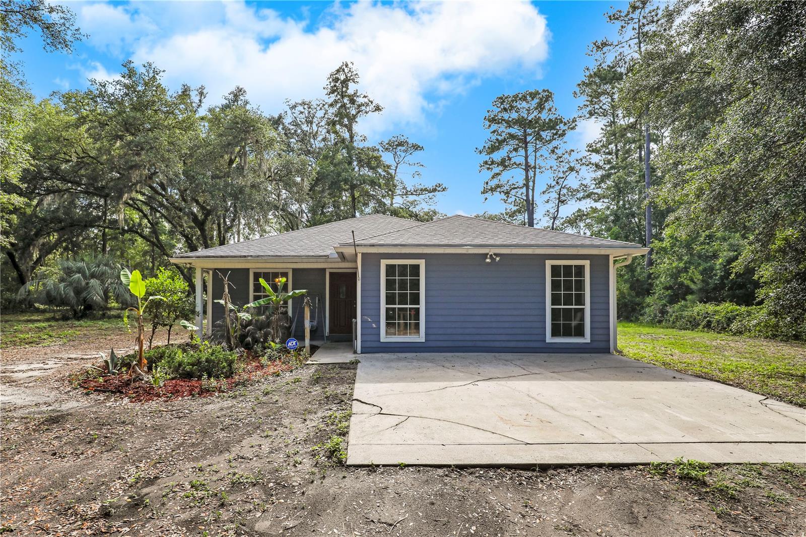 95 Conifer Cir Property Photo 1