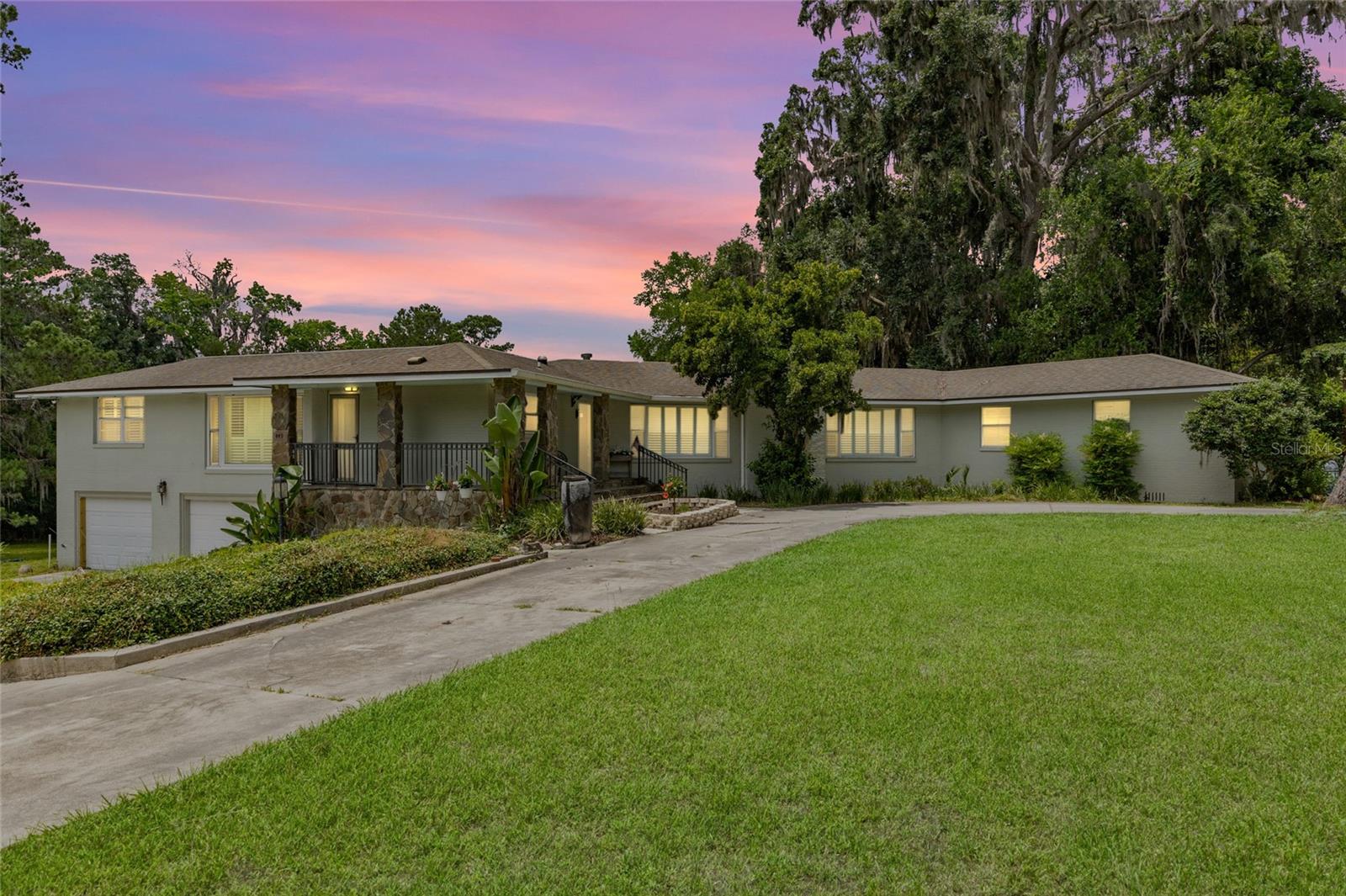 449 SW MONTGOMERY DR
