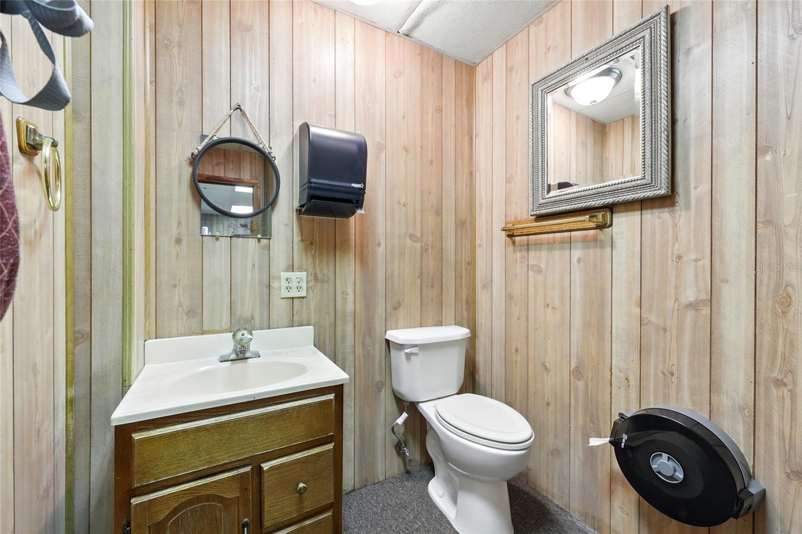 110 N State Road 19 Property Photo 49
