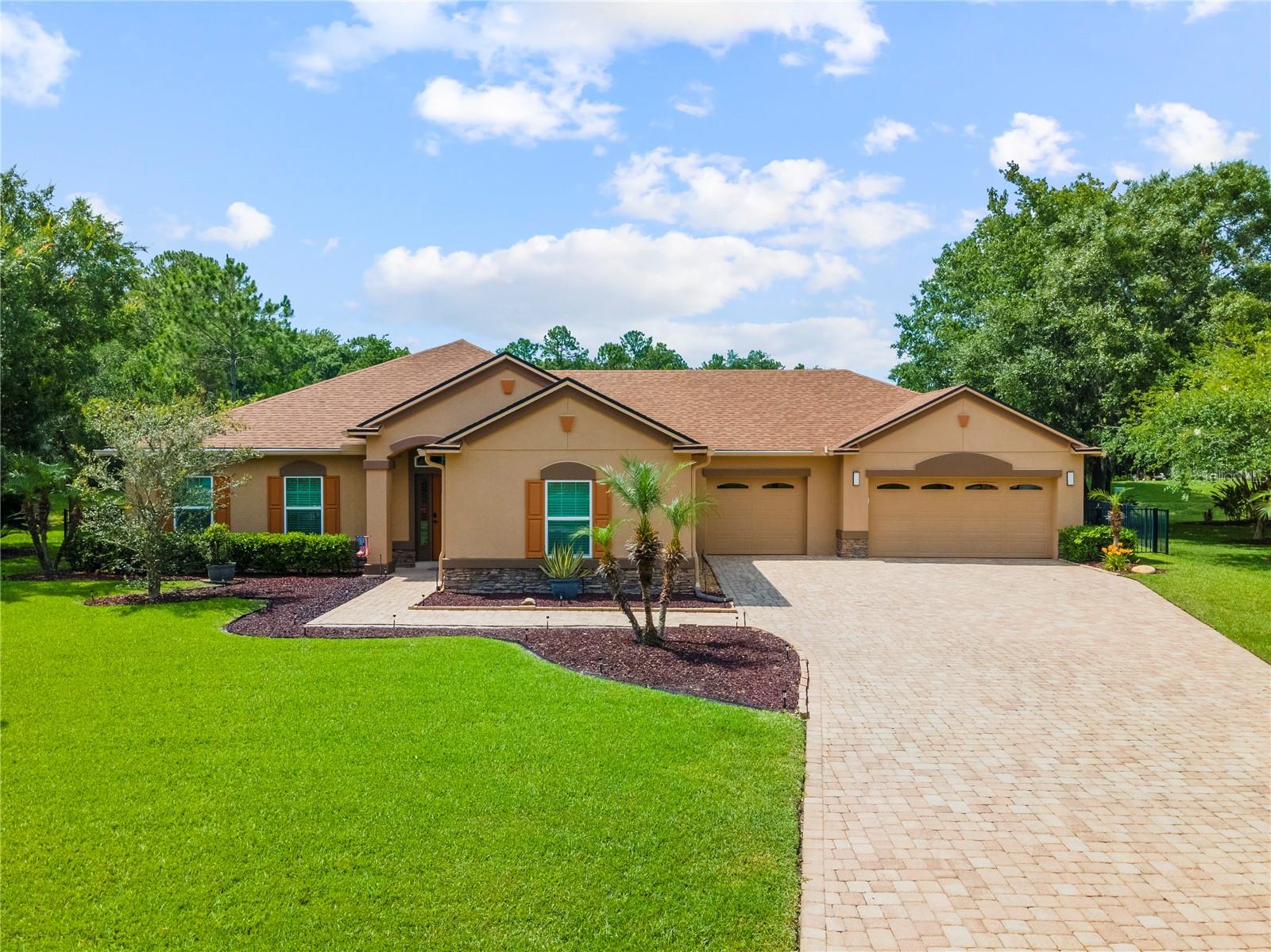 265 Pinehurst Pointe Dr Property Photo 1