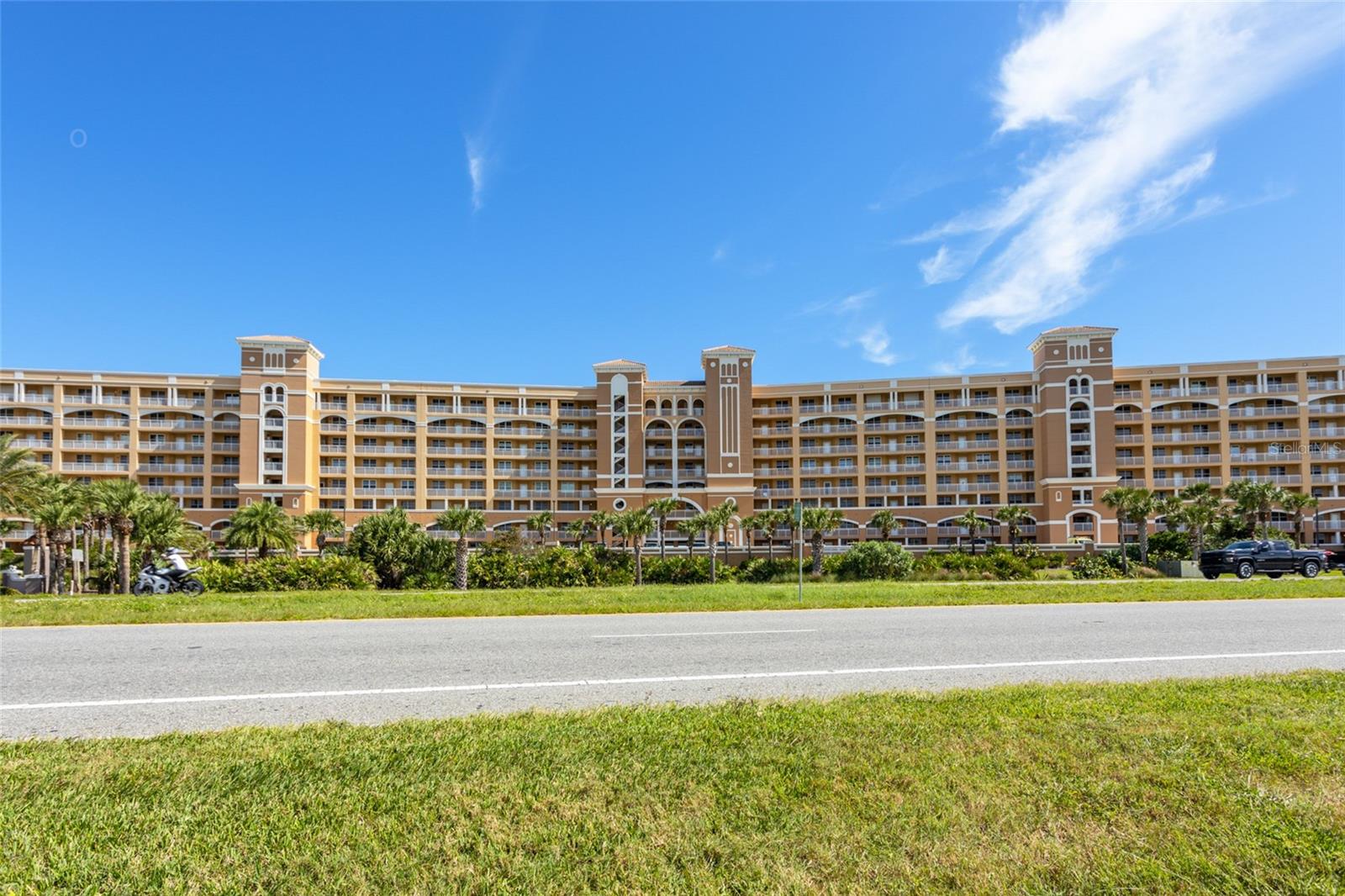 60 SURFVIEW DR #804 Property Photo 1