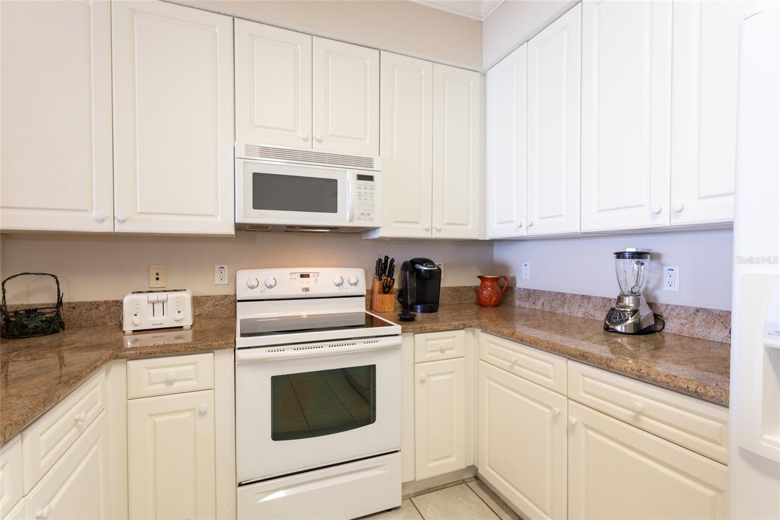 60 Surfview Dr #804 Property Photo 3