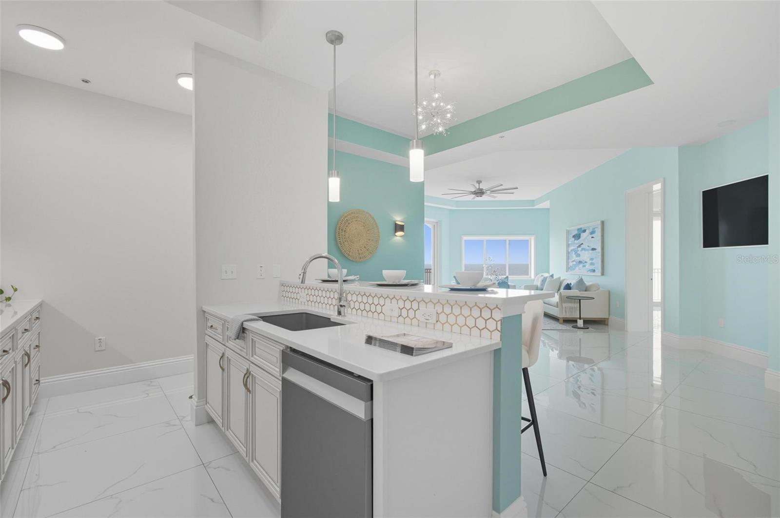 200 Ocean Crest Dr #1111 Property Photo 16