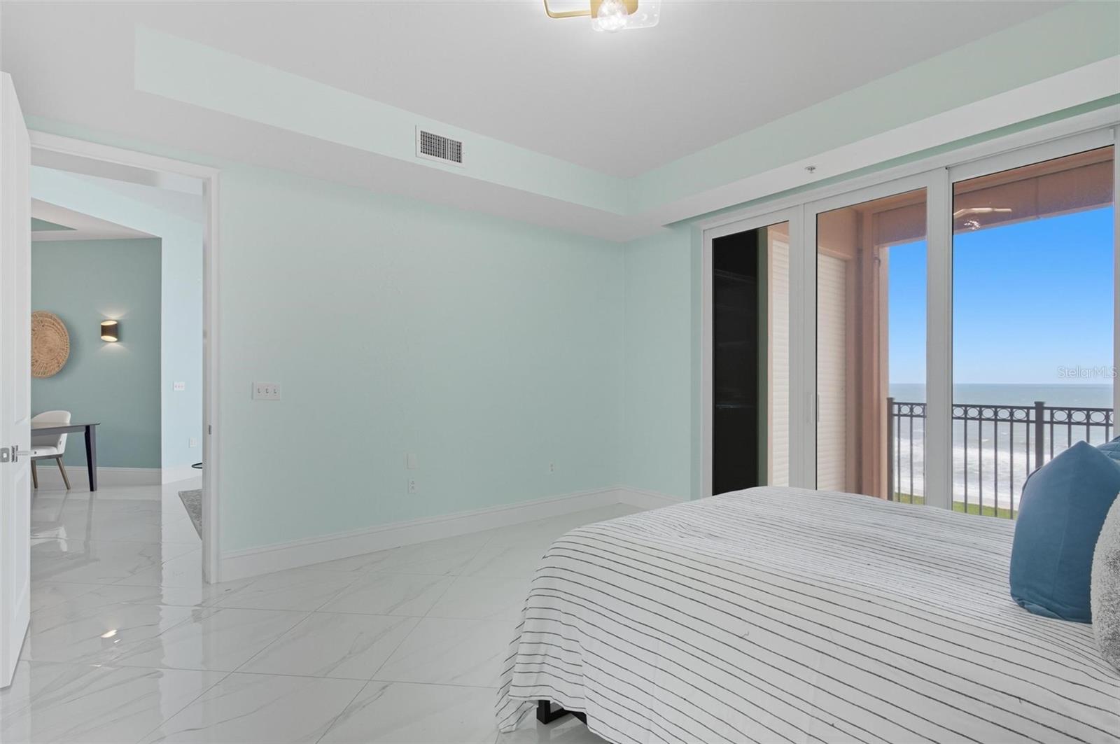 200 Ocean Crest Dr #1111 Property Photo 55