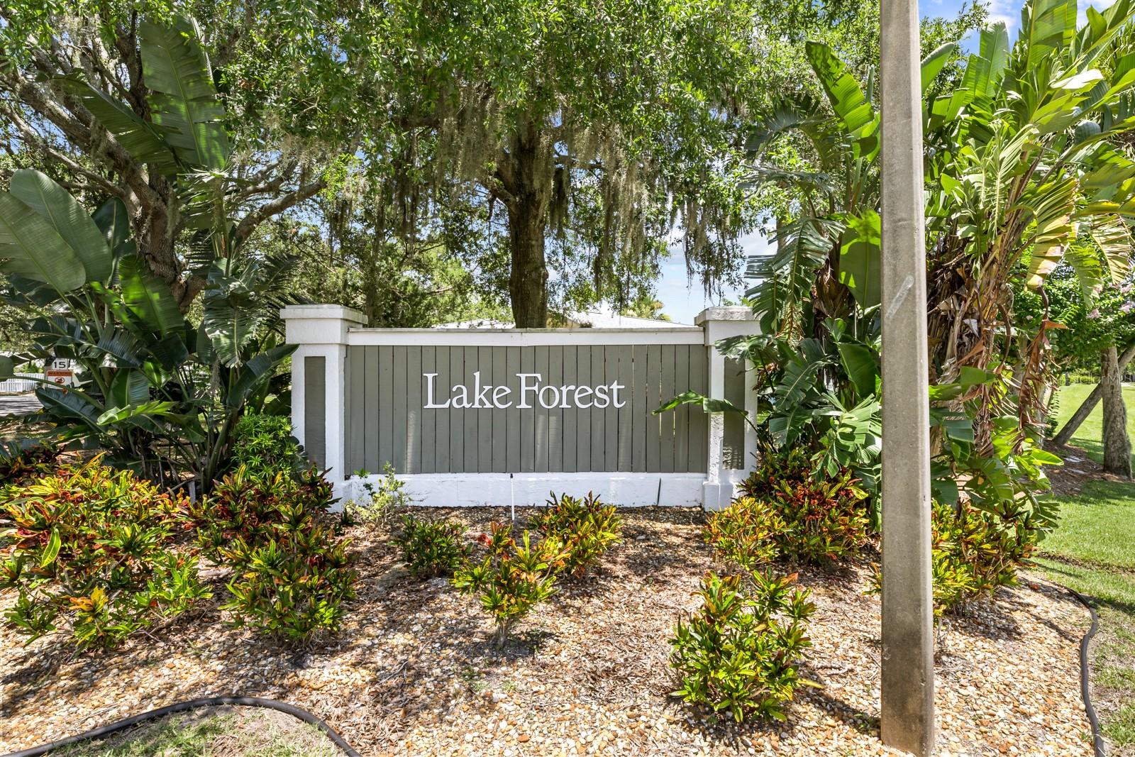 39 Lake Forest Pl Property Photo 2