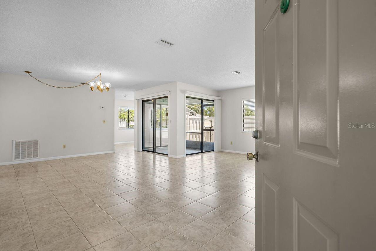 39 Lake Forest Pl Property Photo 12