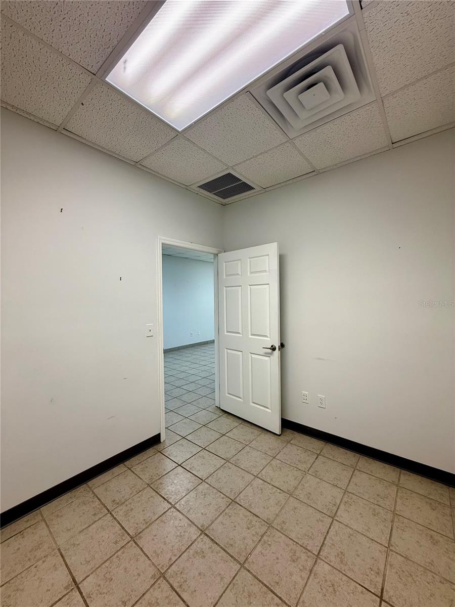 608 E Moody Blvd Property Photo 11