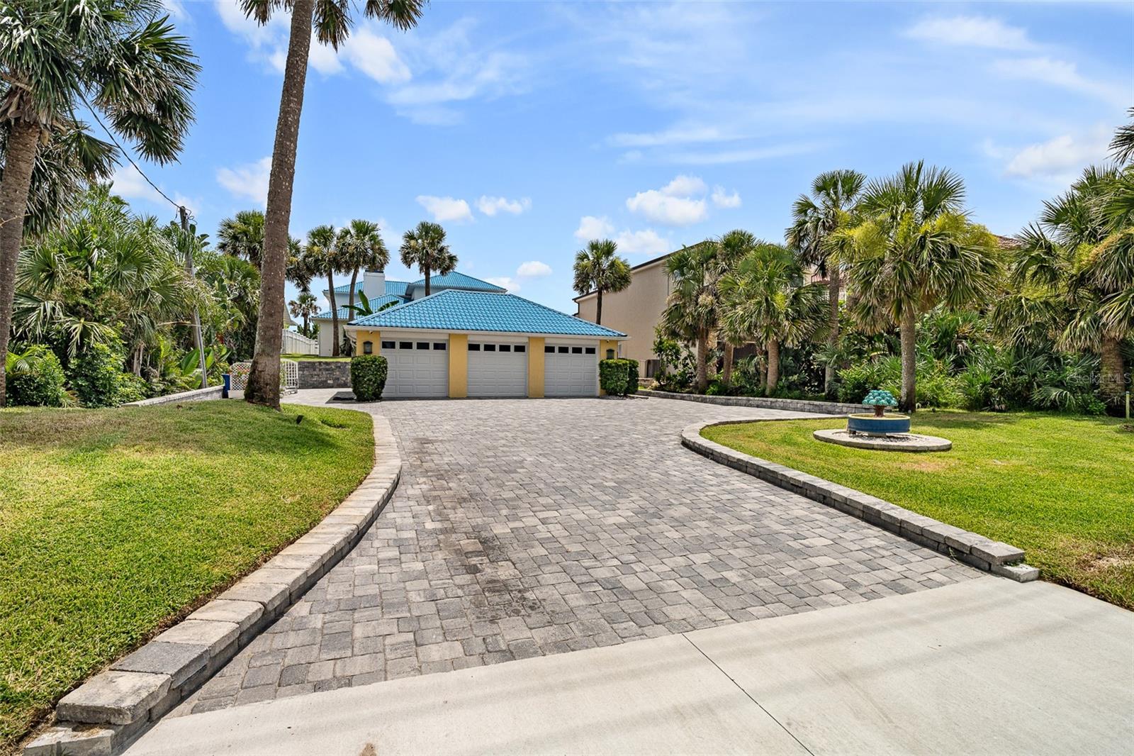 339 Ocean Shore Blvd Property Photo 4