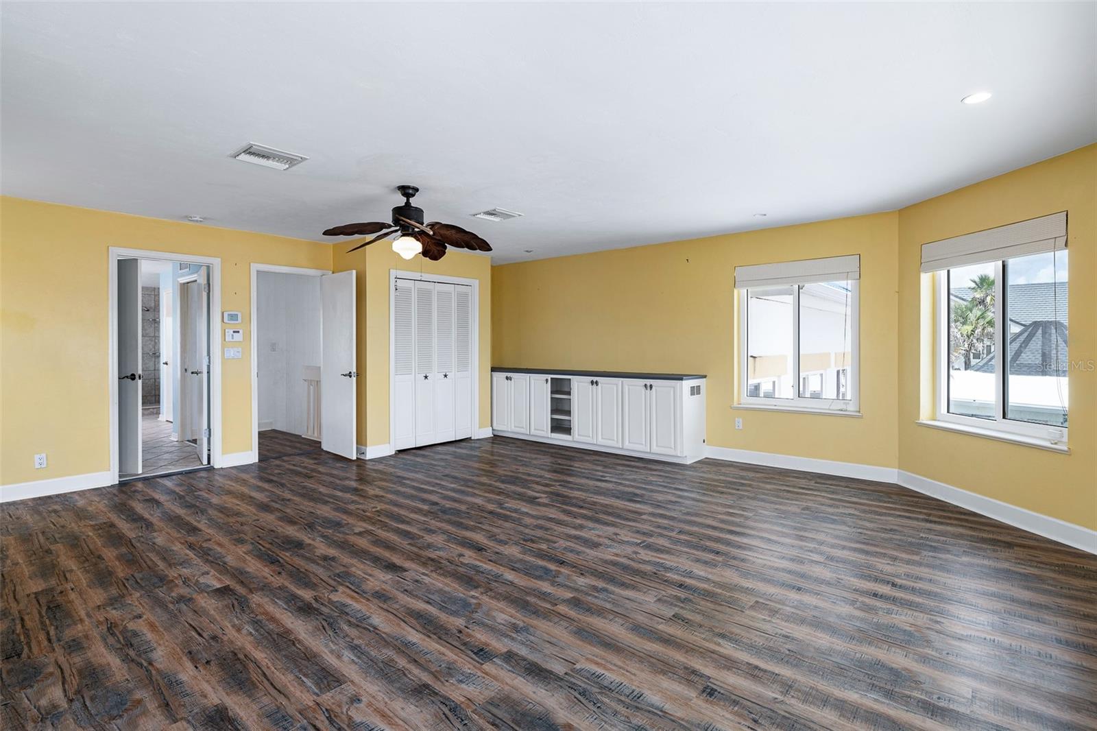 339 Ocean Shore Blvd Property Photo 23